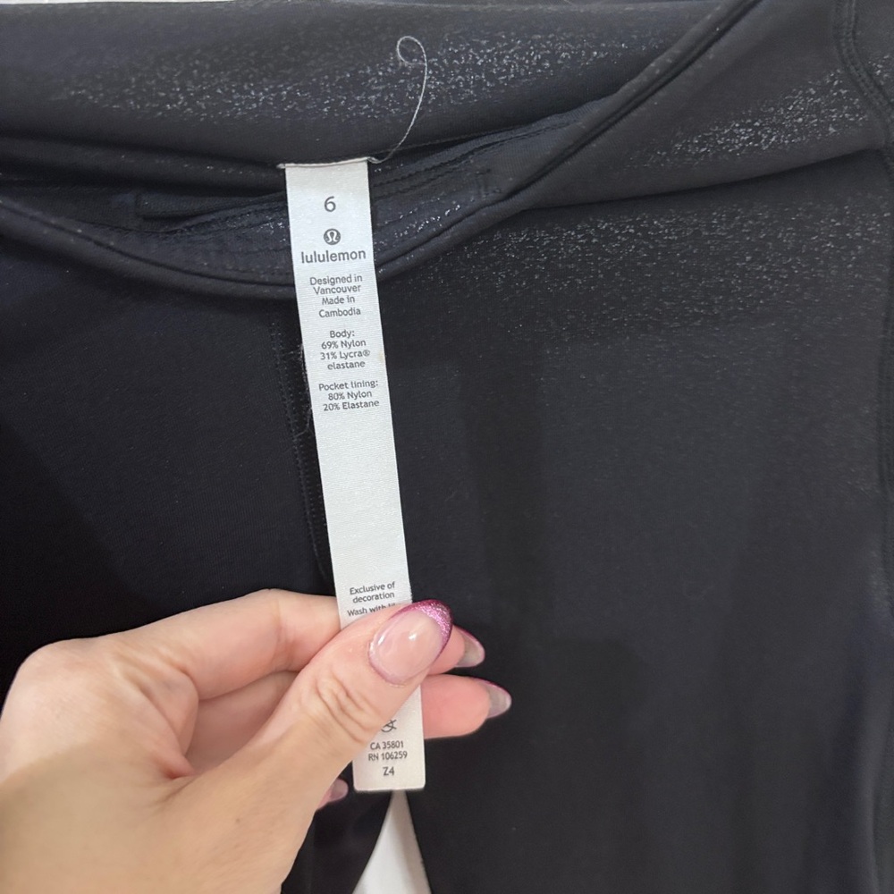 SET of 2- Lululemon Speed Up Black Foil and Energy Bra in size 6 - Picture 9 of 12